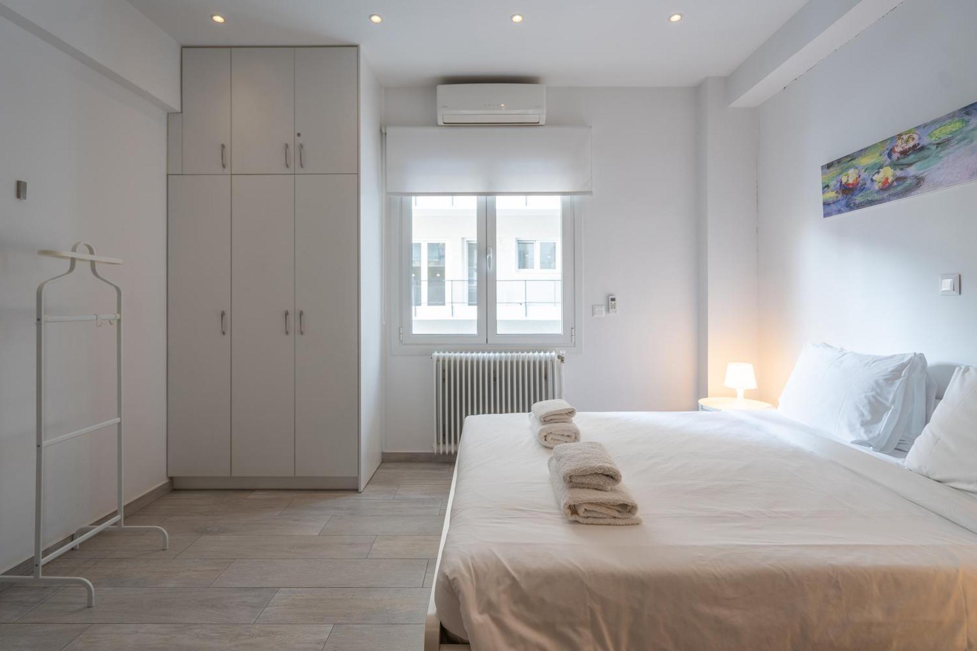 Vibrant & Cozy Apt In Atene Esterno foto