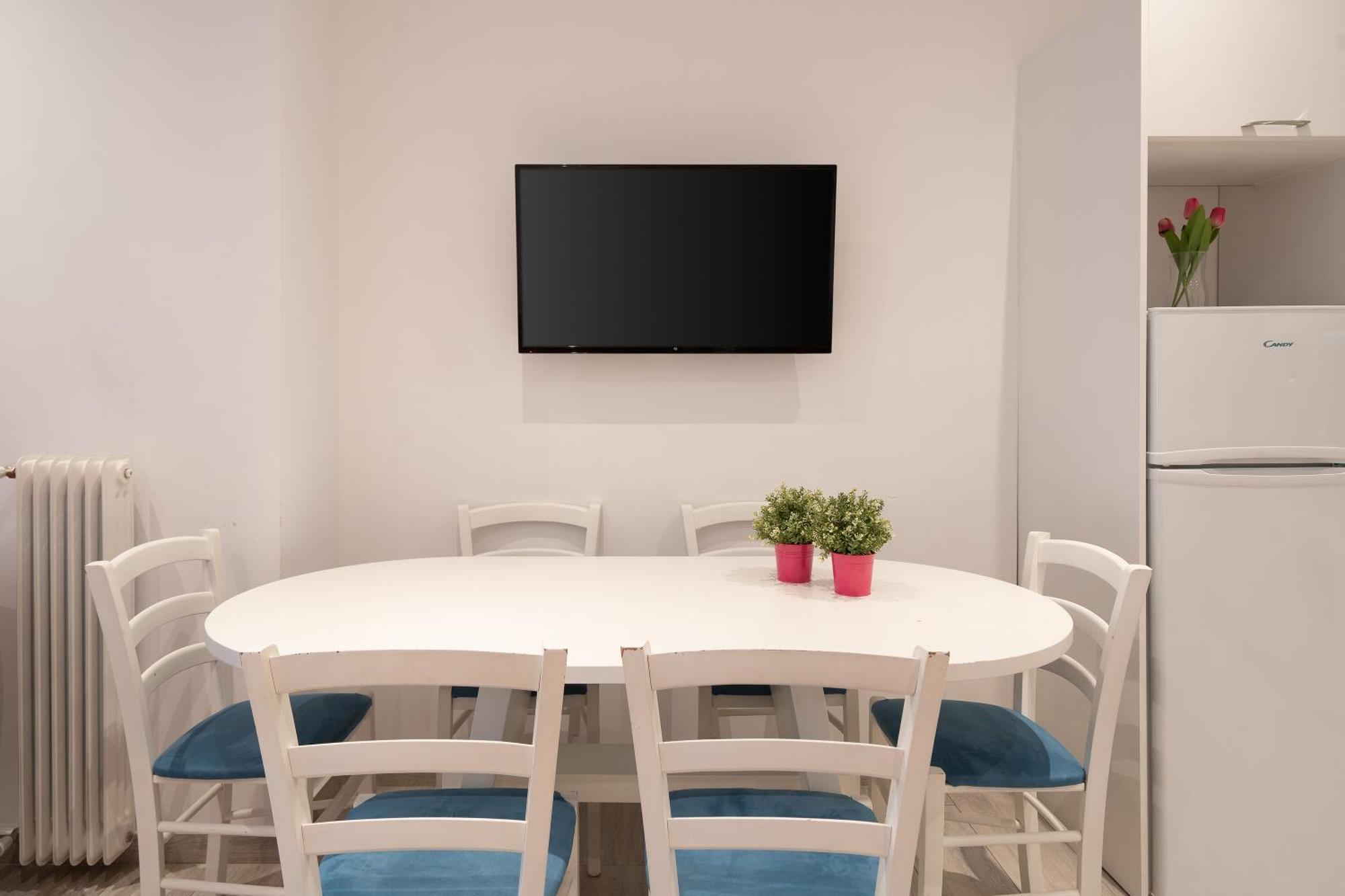 Vibrant & Cozy Apt In Atene Esterno foto
