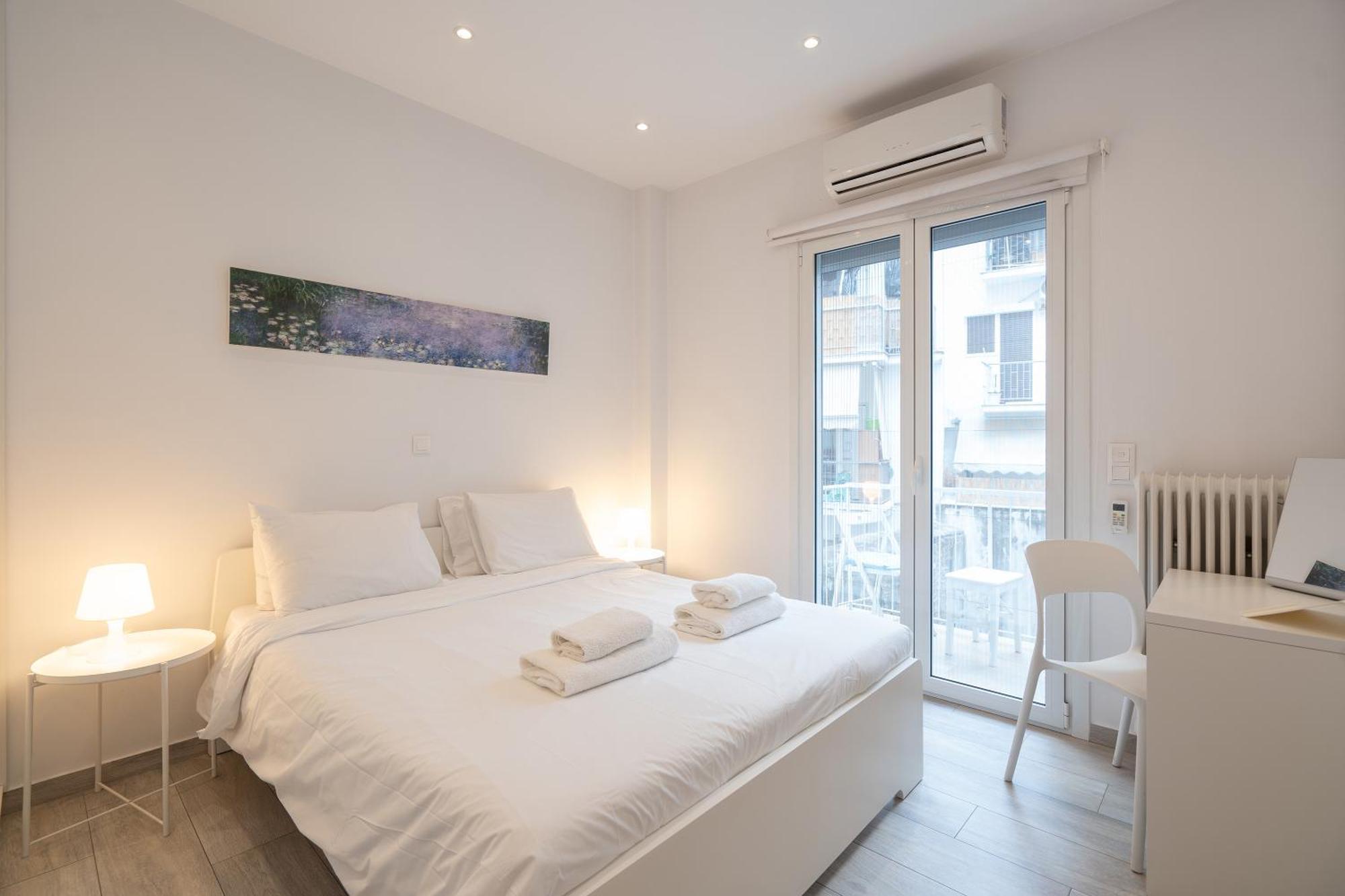 Vibrant & Cozy Apt In Atene Esterno foto
